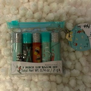 Lip balm, say Christmas